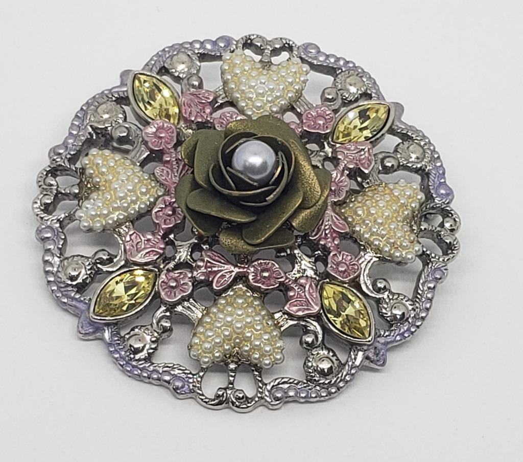 VINTAGE SILVER TONED FLOWER BROOCH WITH (1 of 5)