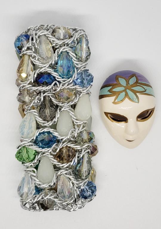 VINTAGE CERAMIC MARDI GRAS PAINTED FACE (1 of 4)