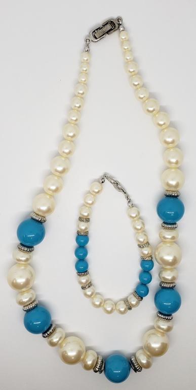 SET! OFF WHITE AND TURQUOISE BEADED NECKLACE (1 of 4)