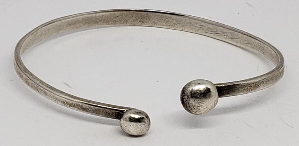 STERLING CUFF BRACELET 8" ROUND (1 of 2)