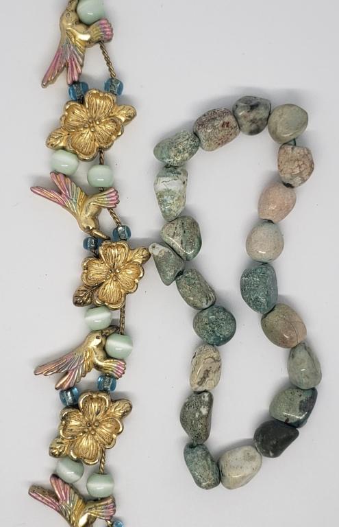 VINTAGE GOLD TONED HUMMINGBIRD DOUBLE (1 of 3)