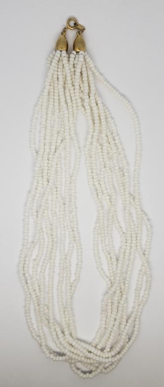 VINTAGE TRIFARI MUTI STRANDED WHITE MICRO (1 of 4)