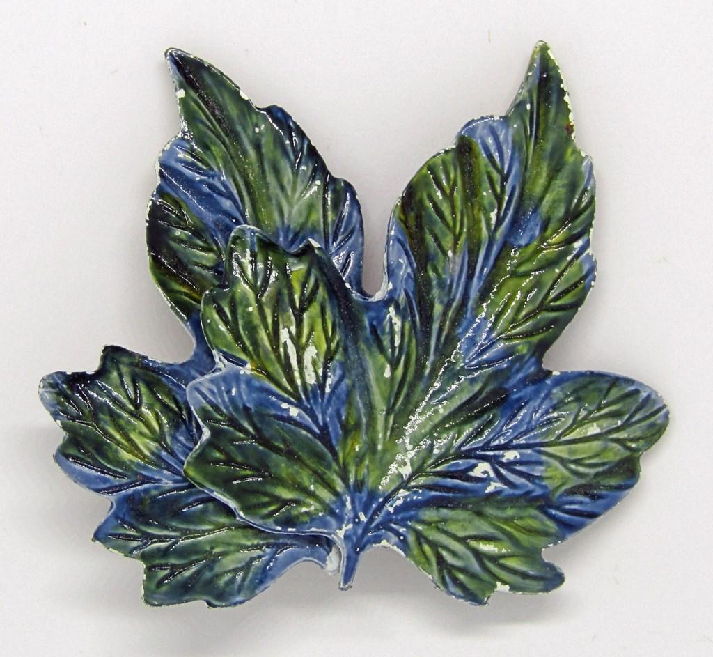 VITNAGE DOUBLE LEAF BROOCH WITH BLUE AND (1 of 2)