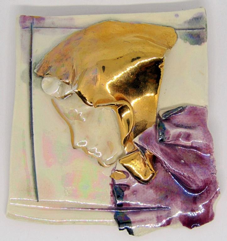 VINTAGE CERAMIC SQUARE BROOCH WITH PAINTED (1 of 2)