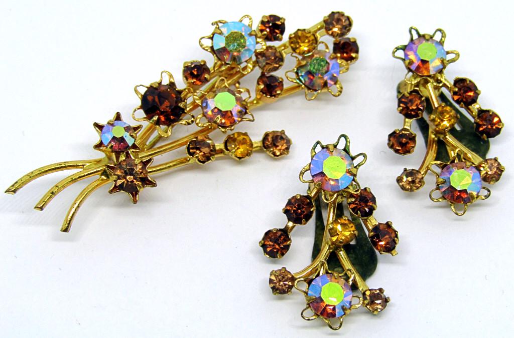 SET! VTG AUSTRIA MADE GOLD TONED BROOCH WITH (1 of 2)
