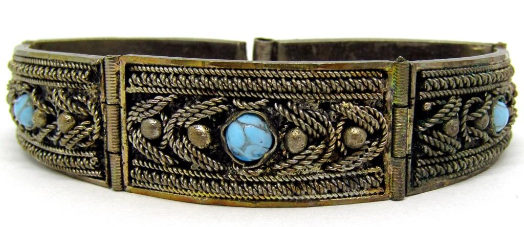 SOUTHWESTERN DESIGNED CUFF BRACELET;: BLUE BEADS!