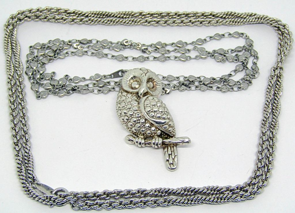 2 VINTAGE SILVER TONED NECKLACES; (1 of 2)