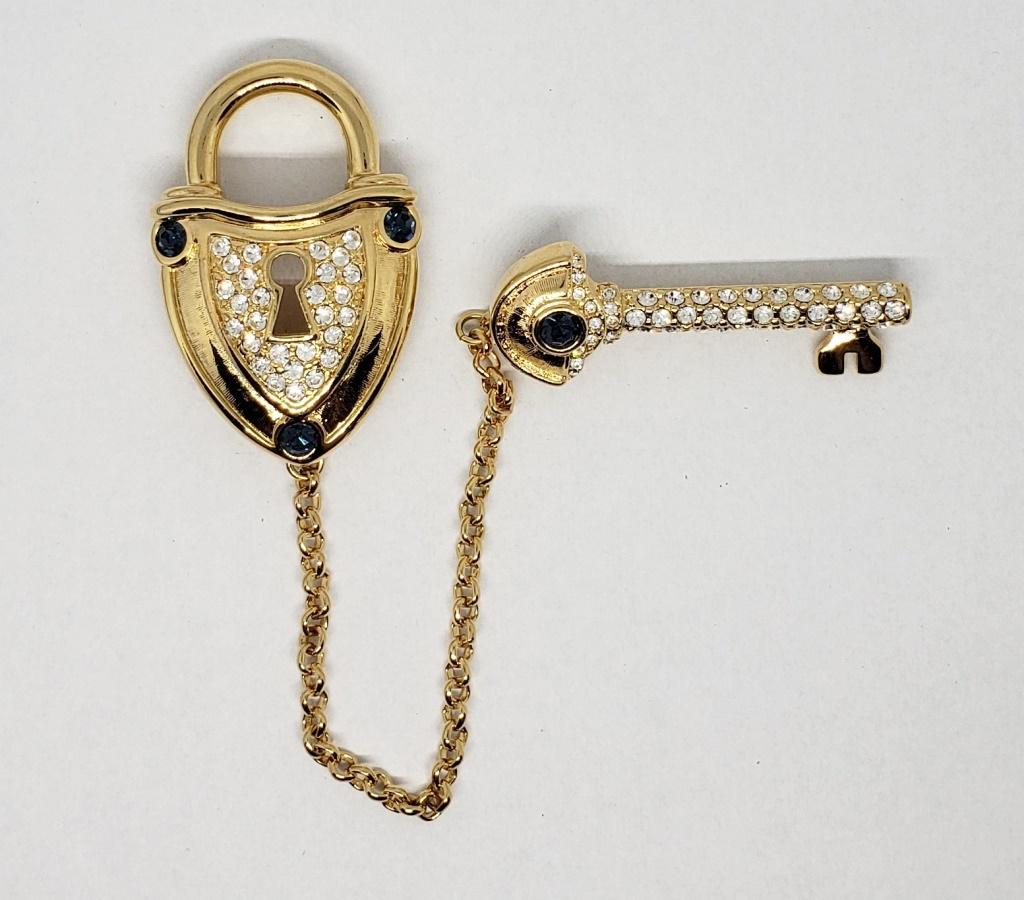 VINTAGE NOLAN MILLER LOCK AND KEY BROOCH (1 of 6)