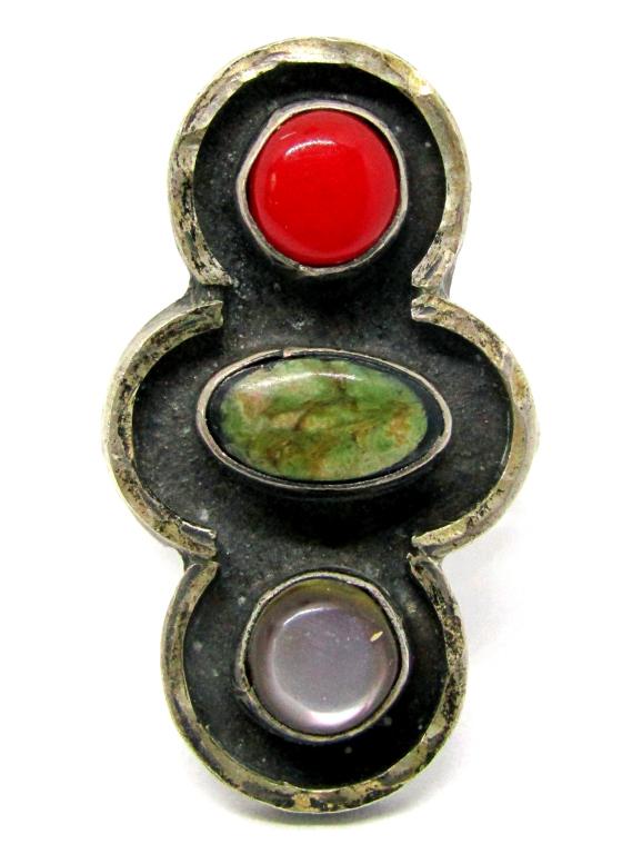 NAVAJO STERLING RING WITH RED CORAL-GREEN (1 of 4)