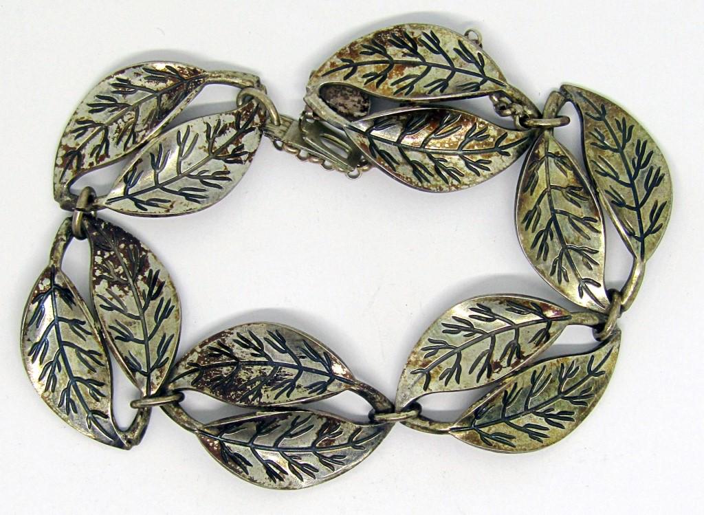 NORWAY STERLING LEAF PANEL BRACELET (1 of 3)