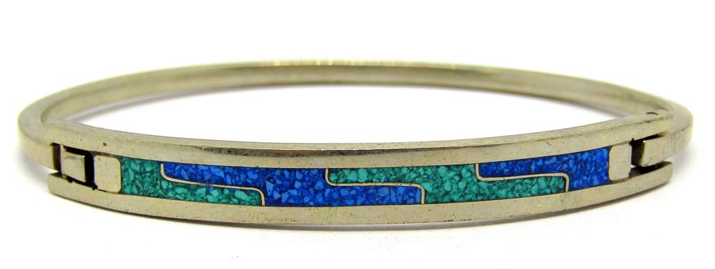 MEXICO STERLING HINGED BANGLE WITH GREEN (1 of 3)