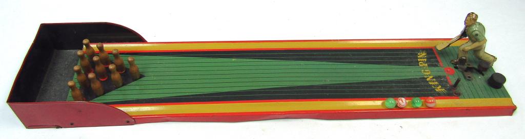 King Pin No. 300 Tin Toy Bowling (1 of 3)