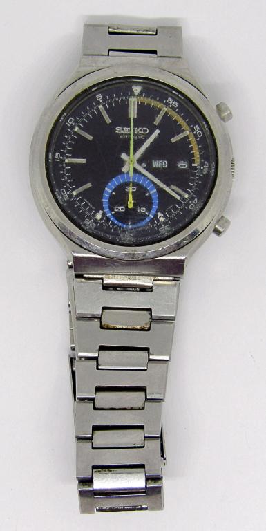 STAINLESS STEEL SEIKO CHRONGRAPH WATCH (1 of 5)