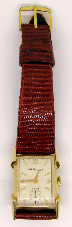 GENTS 14kt GOLD WITTNAUER RETANGLE WATCH: 18 JEWEL MOVEMENT, 36mm LONG - RUNNING