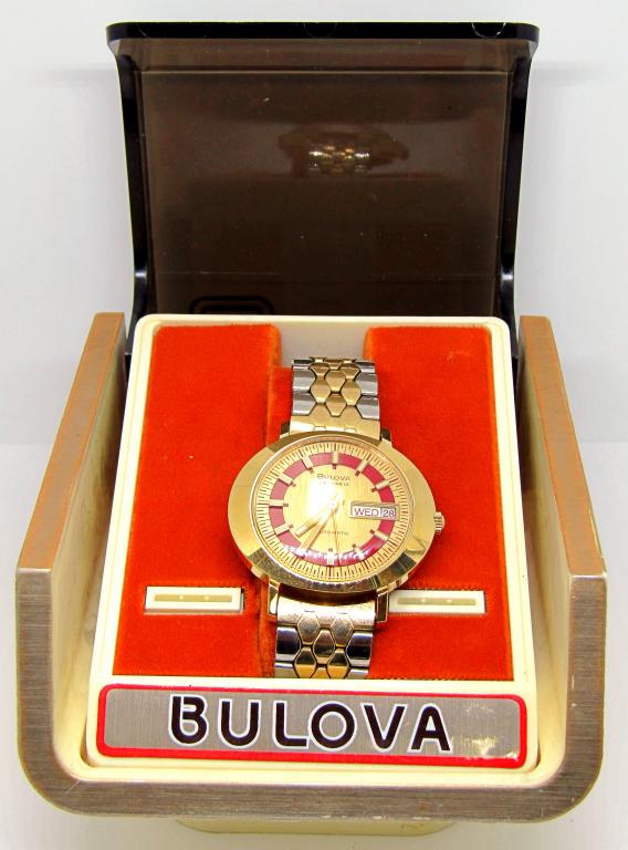 GENTS GOLD PLATED BULOVA WATCH (1 of 5)