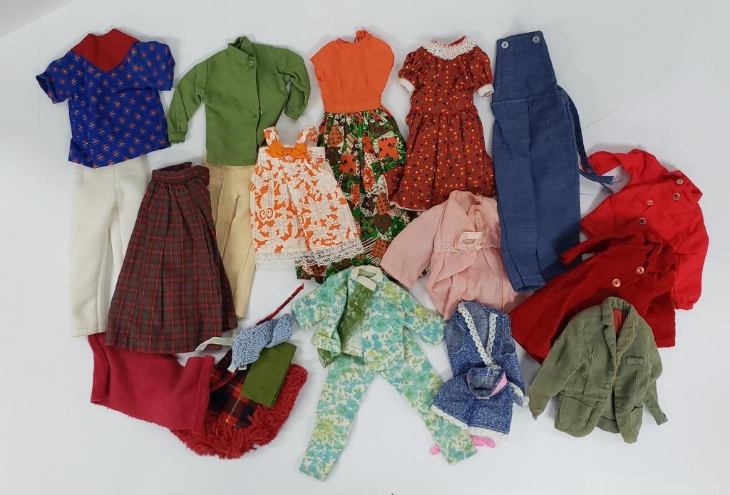 OVER 12 VTG BARBIE OUTFITS / FASHION PIECES: VERY RETRO 1970's / 80's - SOME LOOK TO BE HANDMADE - MANY 2pc SETS - GREAT CONDITION - SEE PICTURES FOR DETAILS