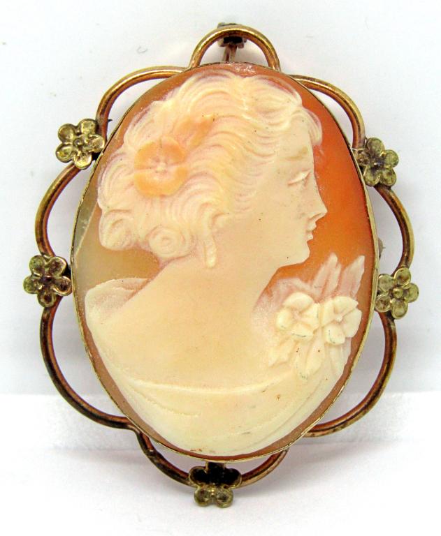 VTG CAMEO CARVED SHELL PIN / PENDANT (1 of 2)