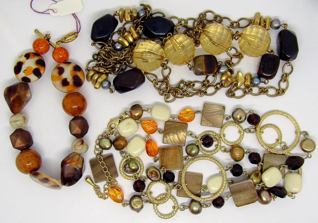2 VINTAGE NECKLACES & 1 BRACELET! (1 of 2)