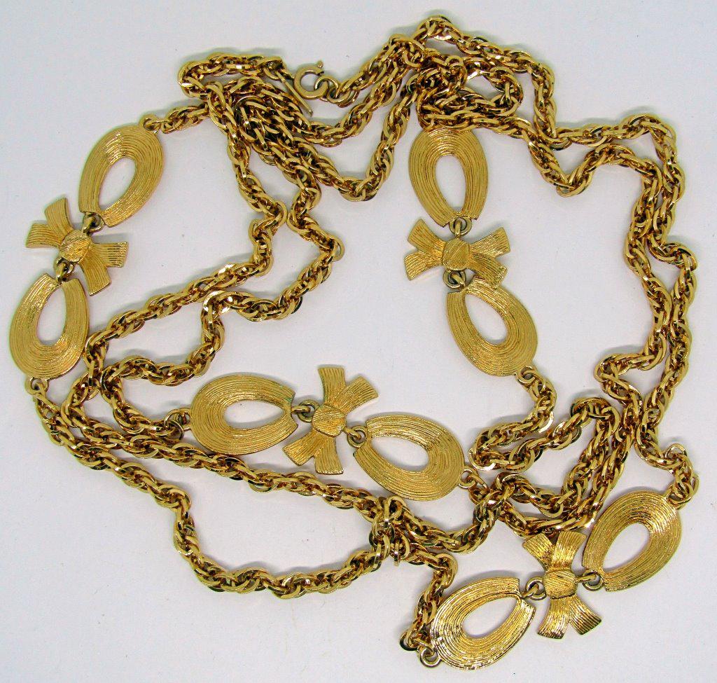 MONET 52" GOLD TONED VTG NECKLACE: EXCELLENT CONDITION