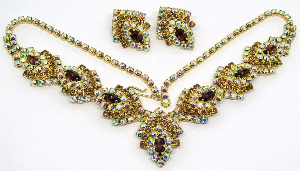 SET! VTG GOLD TONED RHINESTONE NECKLACE WITH (1 of 2)