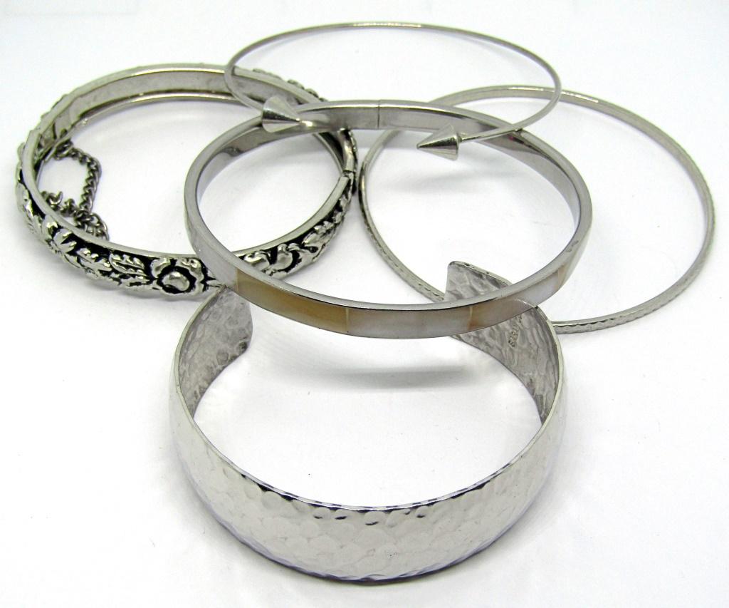 5 VINTAGE SILVER-TONED BANGLES; (1 of 2)