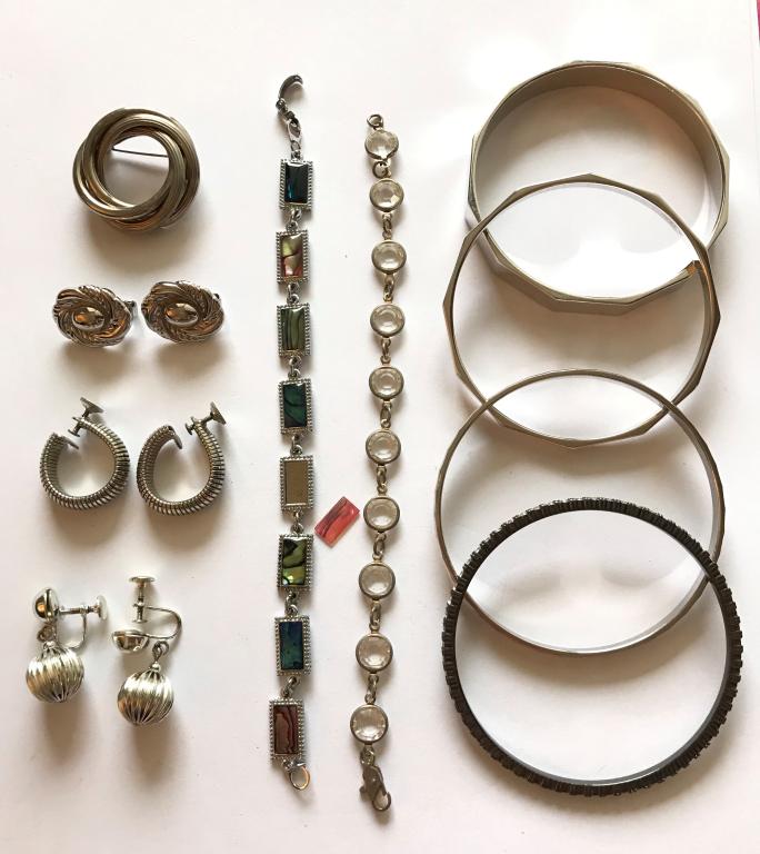 LG SILVER TONE LOT, 6 BRACELETS+1 BROOCH (1 of 3)
