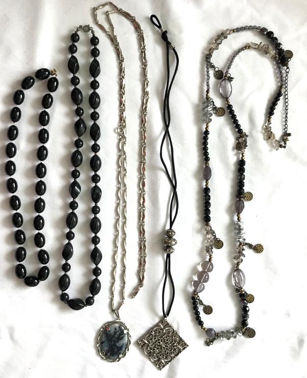 BLACK/ SILVER TONE NECKLACES-: LOT OF 6