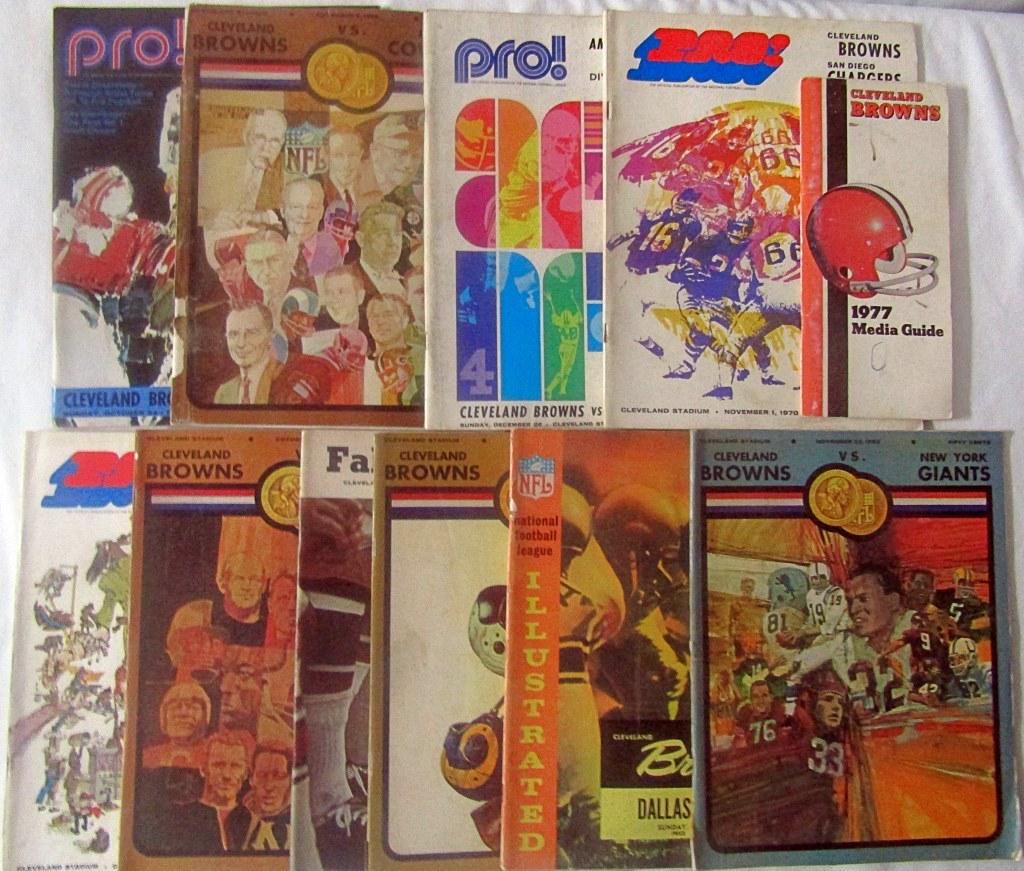 (10) CLEVELAND BROWNS FOOTBALL PROGRAMS (1 of 2)