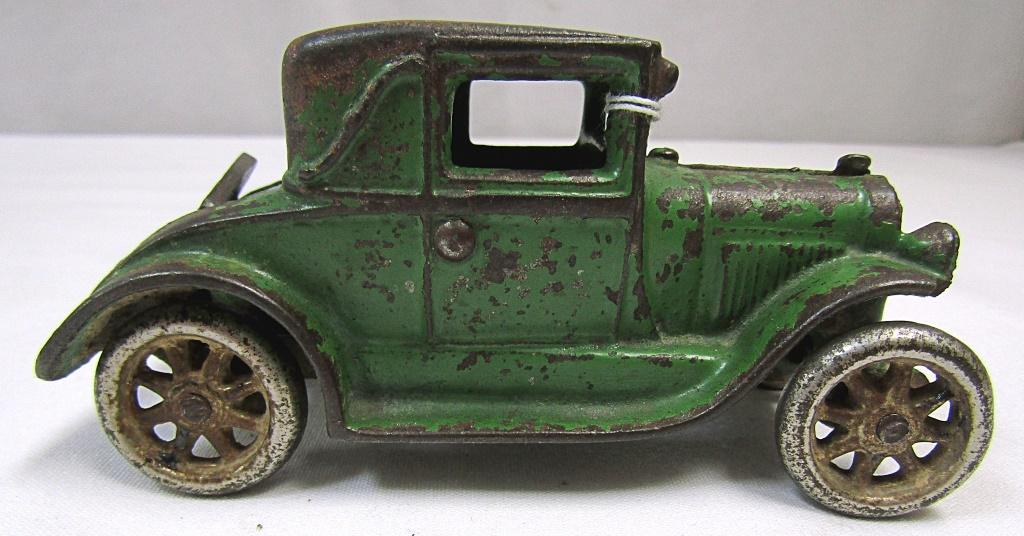 1928 CAST IRON ARCADE TOY FORD COUPE CAR; (1 of 4)