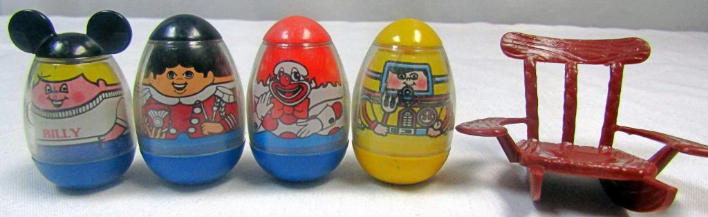 1976 & 1977 WEEBLE WOOBLES W/ CHAIR!: 4 UNIQUE WEEBLE WOBBLES! INCLUDES A ROCKING CHAIR SPECIFICALLY DESIGNED FOR THESE LITTLE GUYS!