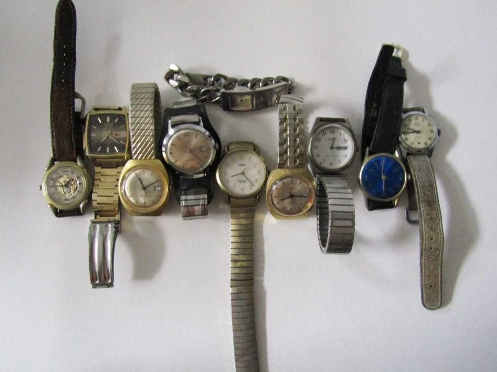 10 MENS WRIST WATCHES: KIENZLE, LUCERNE, SHARP, WATCH-IT, SEIKO, (4) TIMEX - UNTESTED