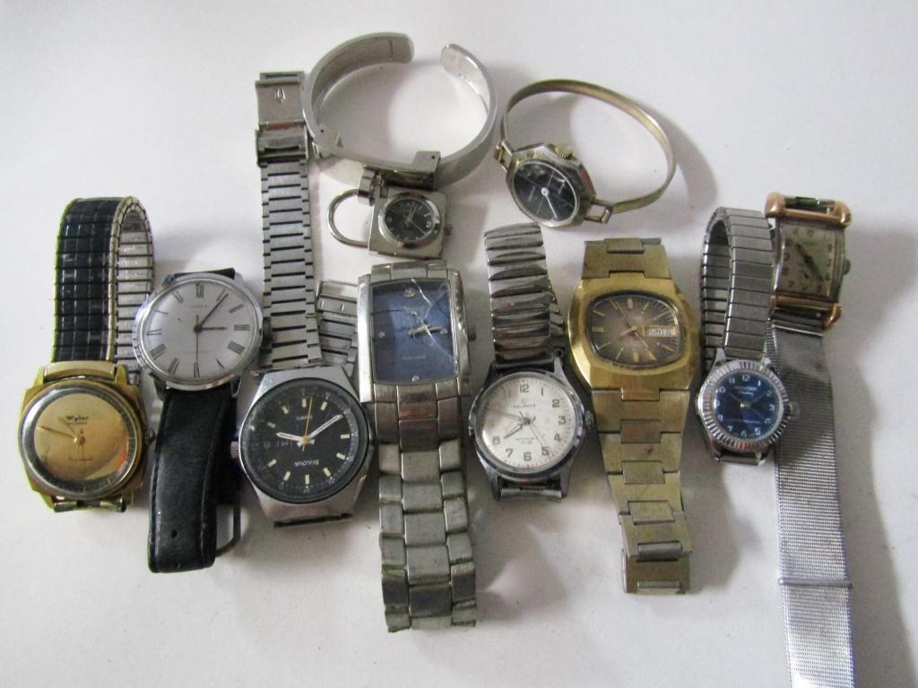10 WRIST WATCHES - MENS / LADIES: ARMTIRON, WYLER, BULOVA, GENEVA, HELBROS, TAVENNES, TIMEX, KRONOTRON, ALBERTO FIORO, DAINTUS - UNTESTED