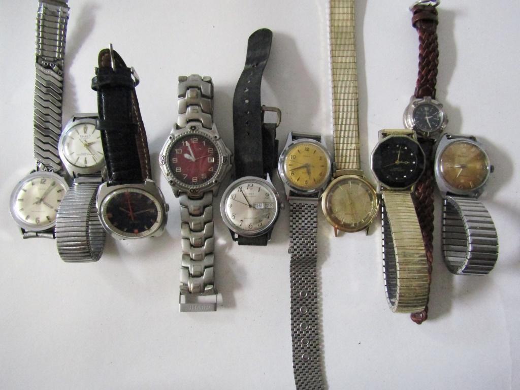 10 MENS WRIST WATCHES: SHARP, OPERA, ST MARIN, EMBER 17j, GUESS, WALTHAM, TIMEX - UNTESTED