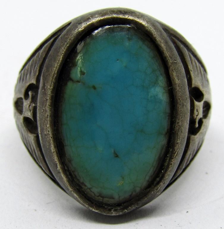 MEN'S NAVAJO STERLING THUNDERBIRD RING (1 of 4)