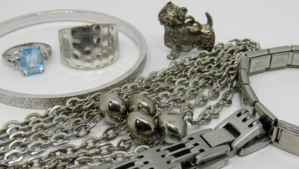 SILVER TONED JEWELRY LOT! (1 of 2)