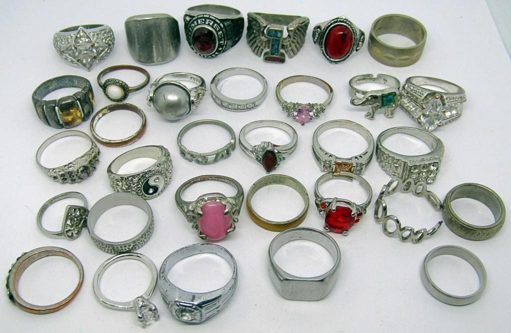 LOT OF 32 SILVER TONED FASHION RINGS! (1 of 2)