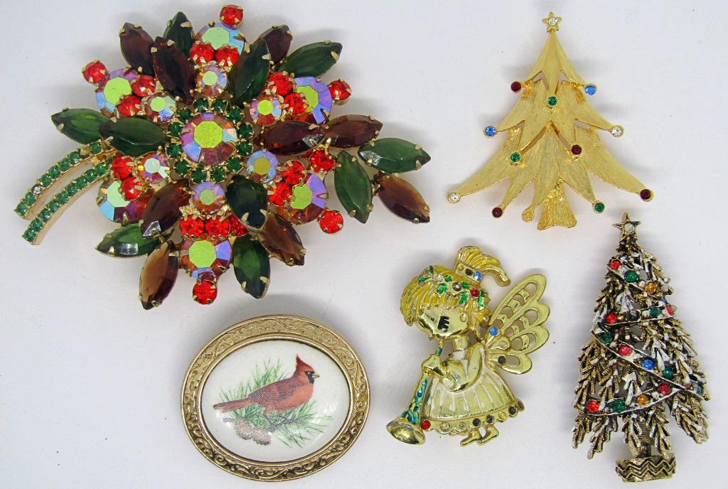 5 VINTAGE HOLIDAY BROOCHES (1 of 5)
