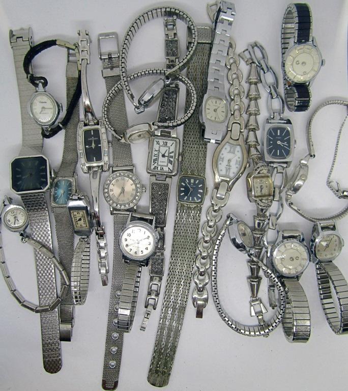 20 VINTAGE LADIES WRISTWATCHES: HILTON, AUREOLE, BULOVA, TIMEX, CHALET, ACQUA, HAMILTON, WINDSOR & OTHERS - UNTESTED
