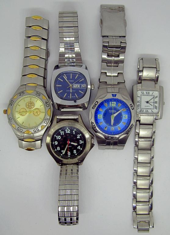 (5) MENS WRISTWATCHES - NICE LOT: FOSSIL, TIMEX & OTHERS - UNTESTED - NICE CONDITION