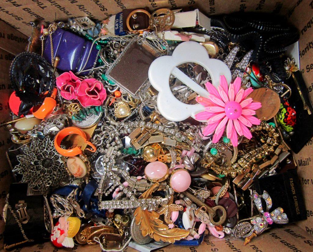 TREASURE HUNT BULK JEWELRY w/VINTAGE PIECES: EACH LOT is UNIQUE! ABSOLUTELY A TREASURE HUNT - SOME PIECES MISSING STONES or NEEDING REPAIRED - GREAT FOR THE PINTEREST / CRAFT PERSON. MANY ITEMS NAMED - MEDIUM FLAT RATE BOX FULL (Shipping is MED.