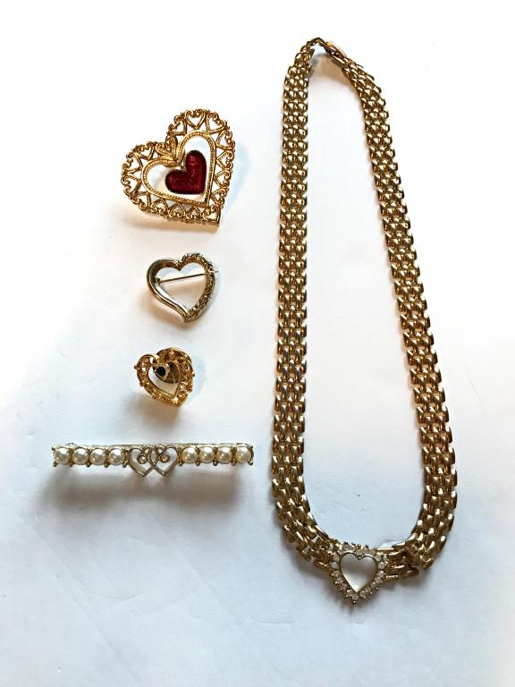 HEART LOT OF 5, NECKLACE & 4 BROOCHES/PIN (1 of 4)