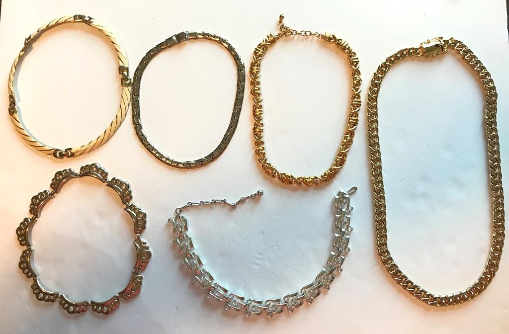 6 BEAUTIFUL NECKLACES: ONE CORO, ONE MONET