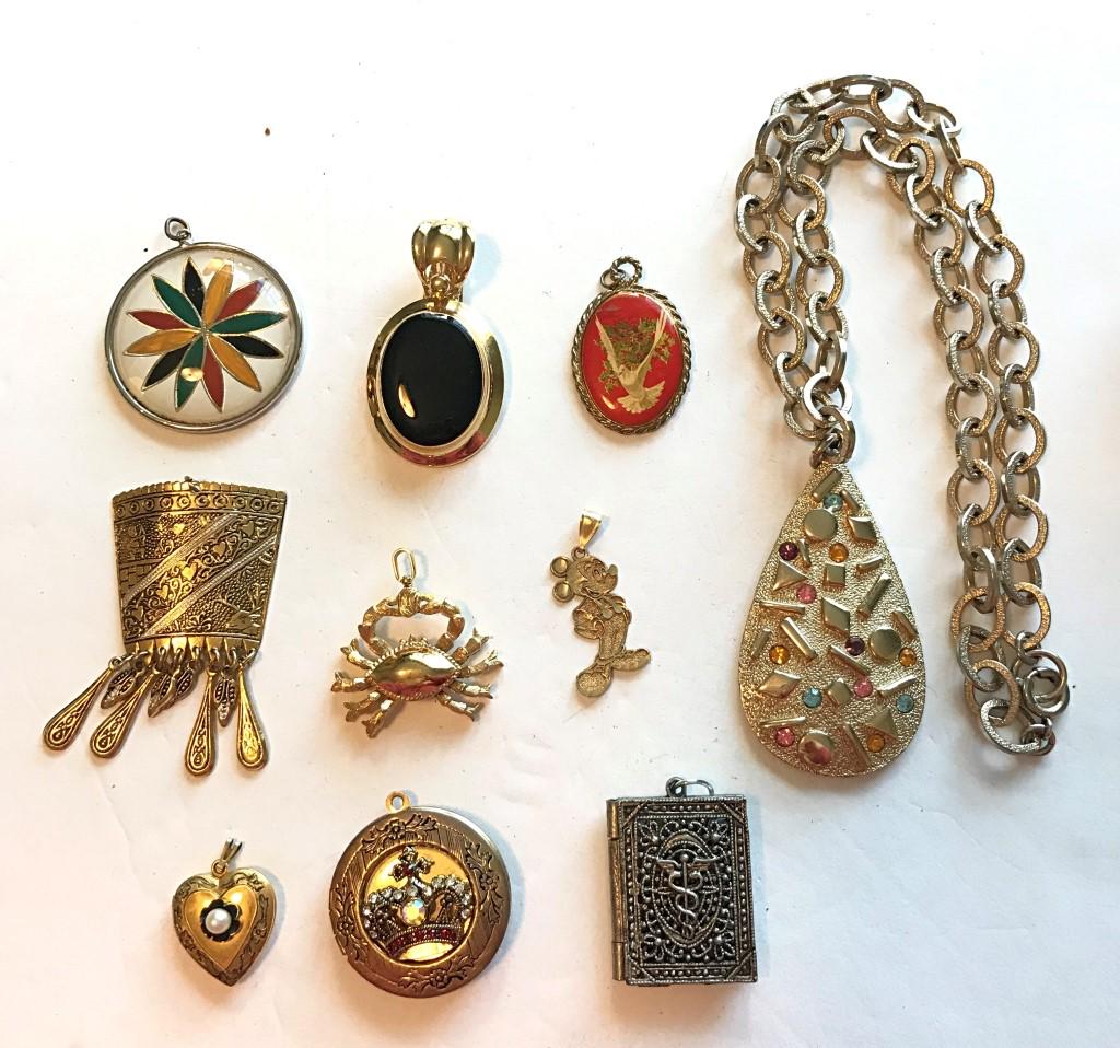 9 PENDANTS + 1 SARAH COV NECKALCE: 3 PENDANTS ARE LOCKETS, 1 MICKEY MOUSE PENDANT,