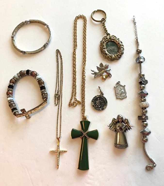 RELIGIOUS LOT: BRACELET, PIN BROOCHES, NECKLACE, ANGEL, CROSSES