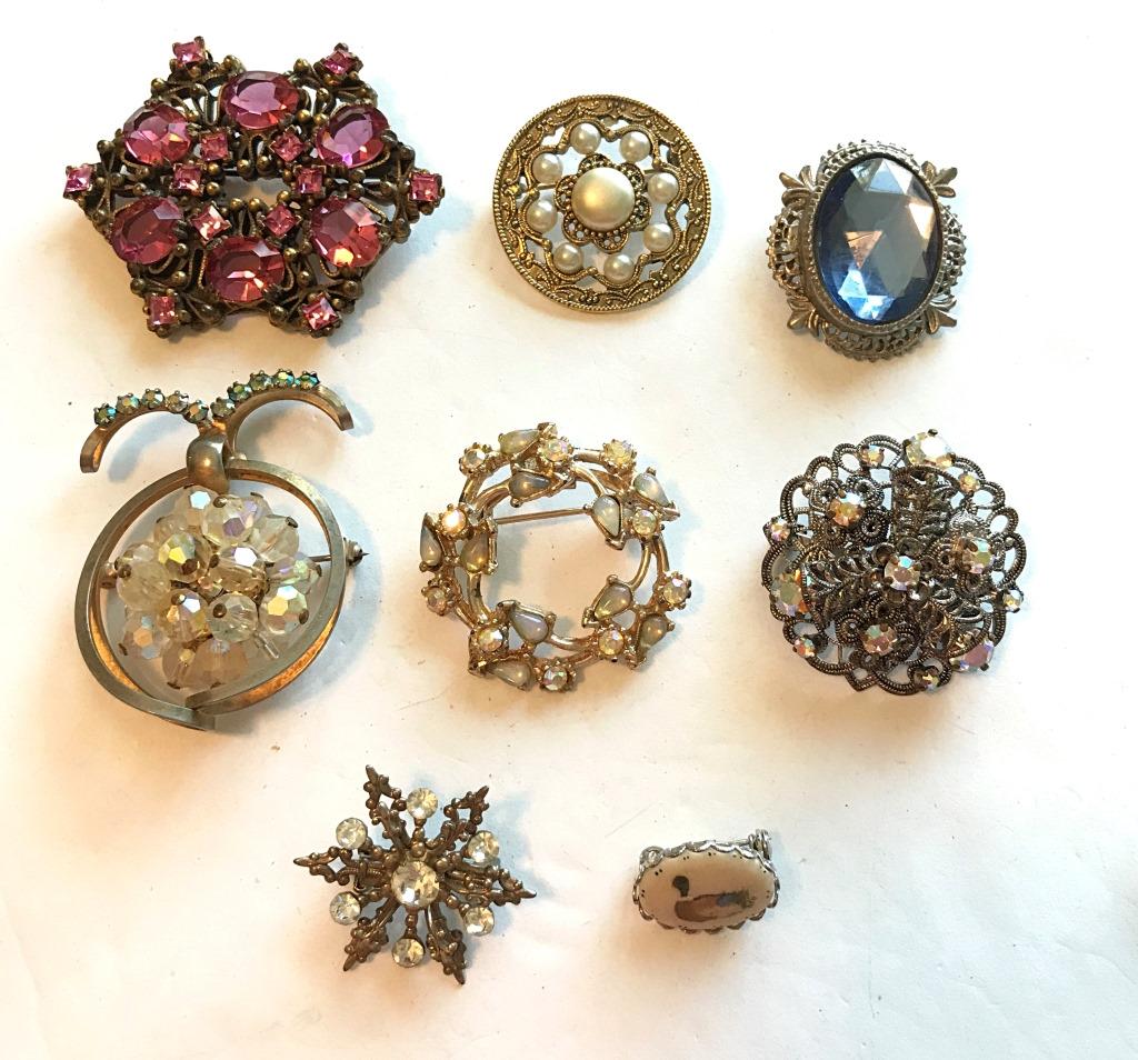 8 BROOCHES FILIGREE, RHINESTONE (1 of 3)