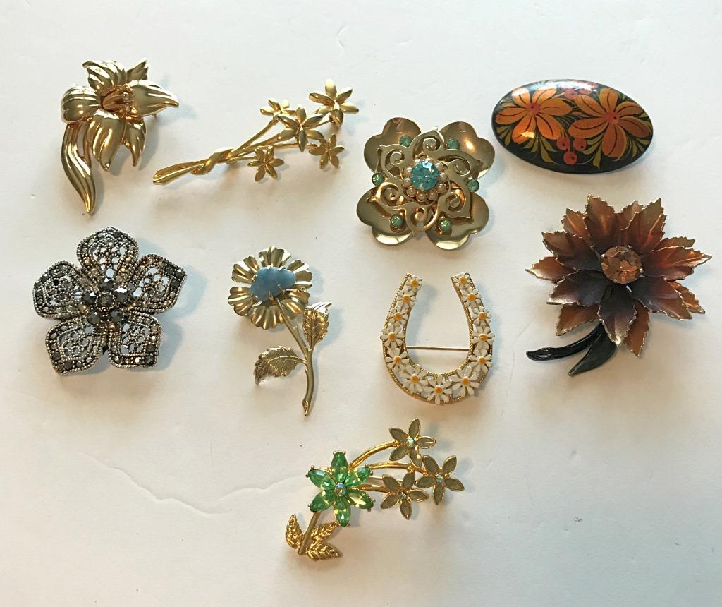 9 BROOCHES!!! HORSESHOES & FLOWERS (1 of 4)