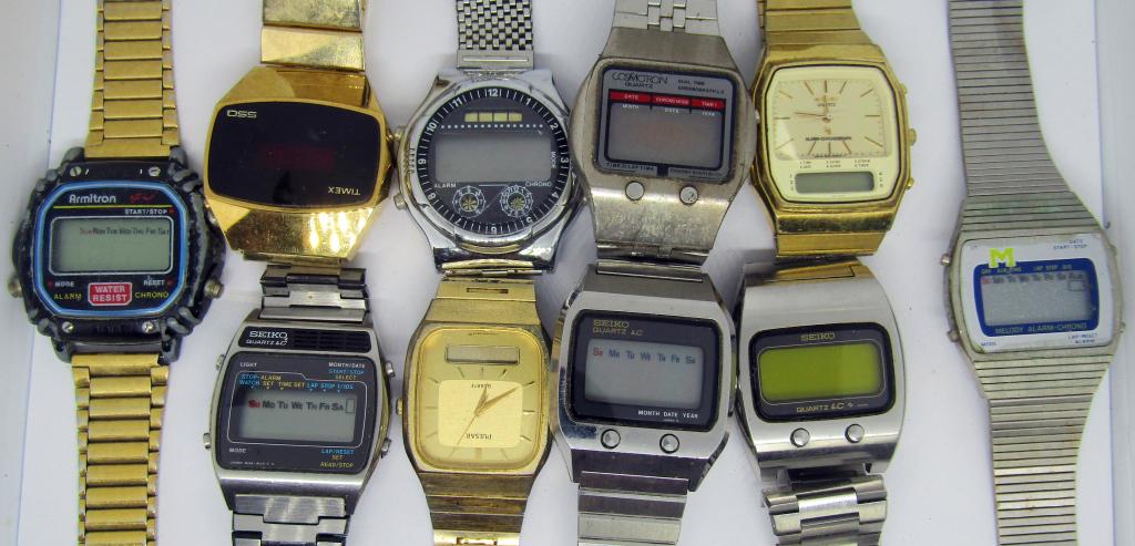 10-MEN'S DIGTAL WRISTWATCHES FOR PARTS/REPAIR (1 of 2)