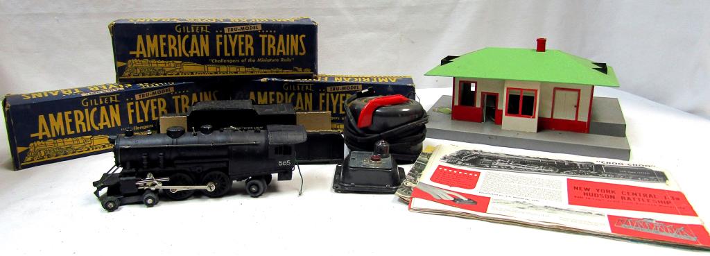 AMERICAN FLYERS TRAIN SET w/TRACKS (1 of 8)