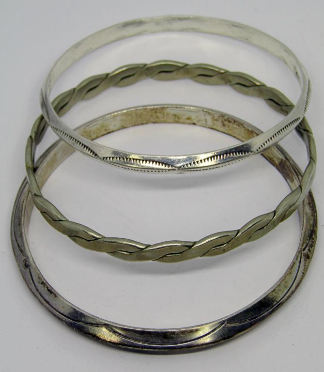 Set of 3 Vintage Mecxico Sterling Bangles: DWT 45.8