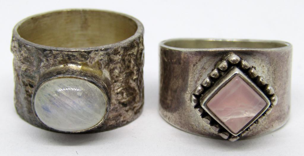 2 Vintage Sterling rings with white or pink stones (1 of 4)
